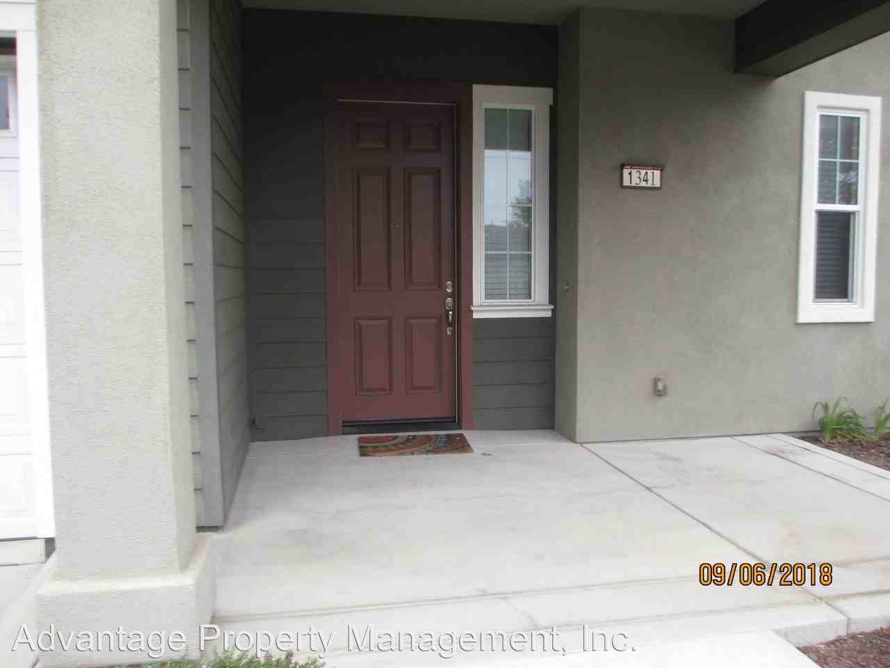 1341 Veneto Dr - Photo 2 of 21