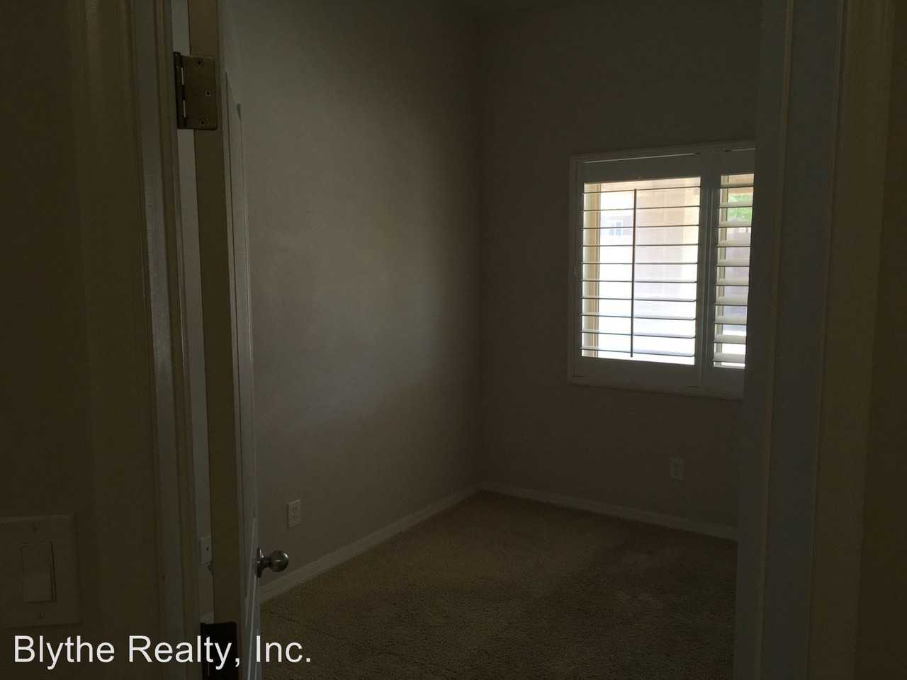 11567 E 35th Pl - Photo 2 of 20