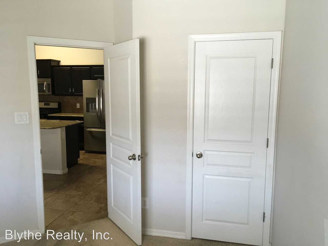 11567 E 35th Pl - Photo 3 of 20