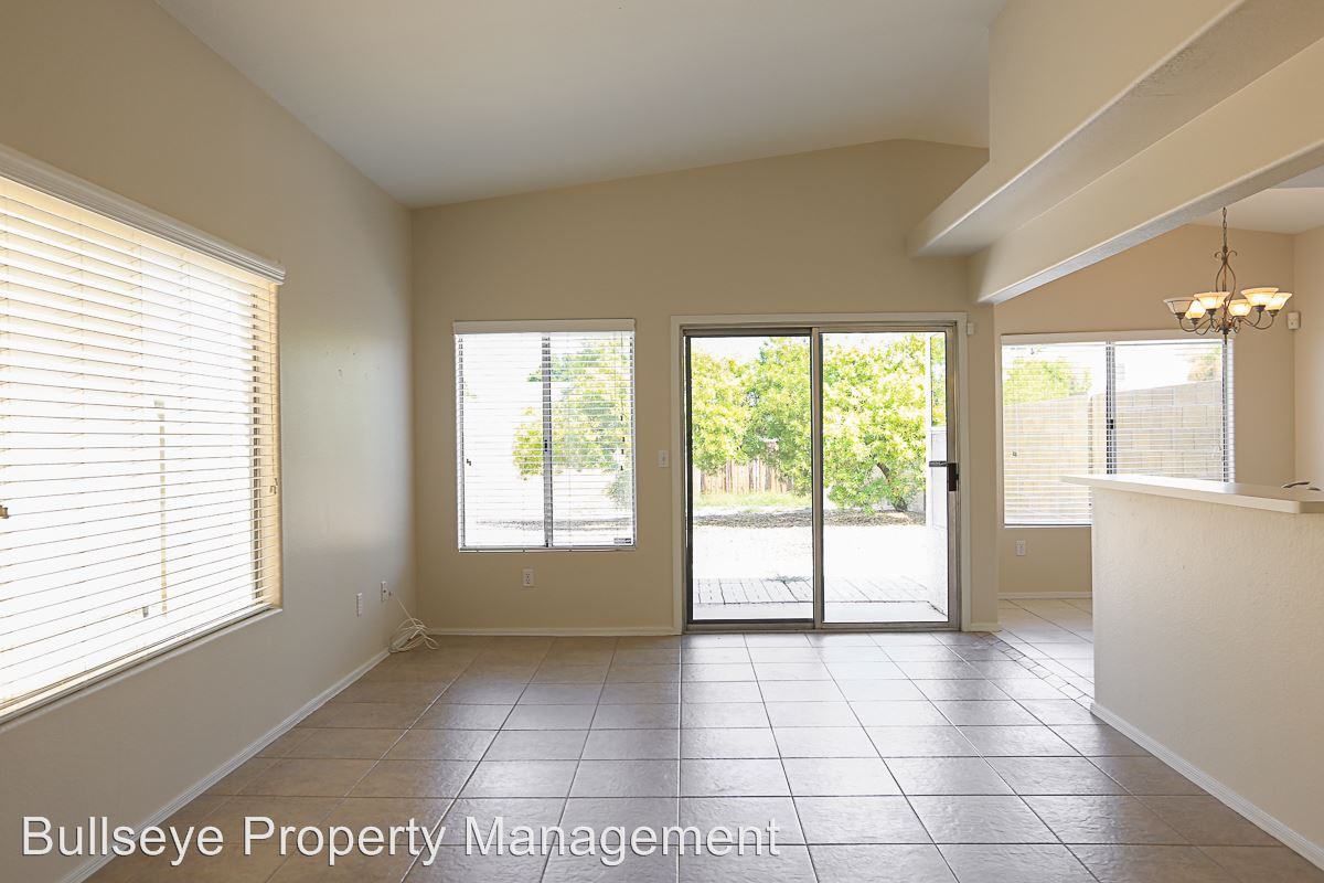 5856 E Norwood St - Photo 3 of 22