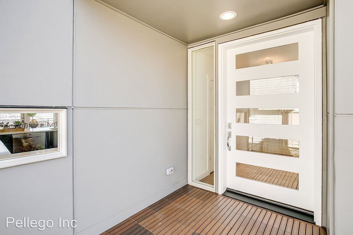 1933 Walnut Ave SW - Photo 2 of 25