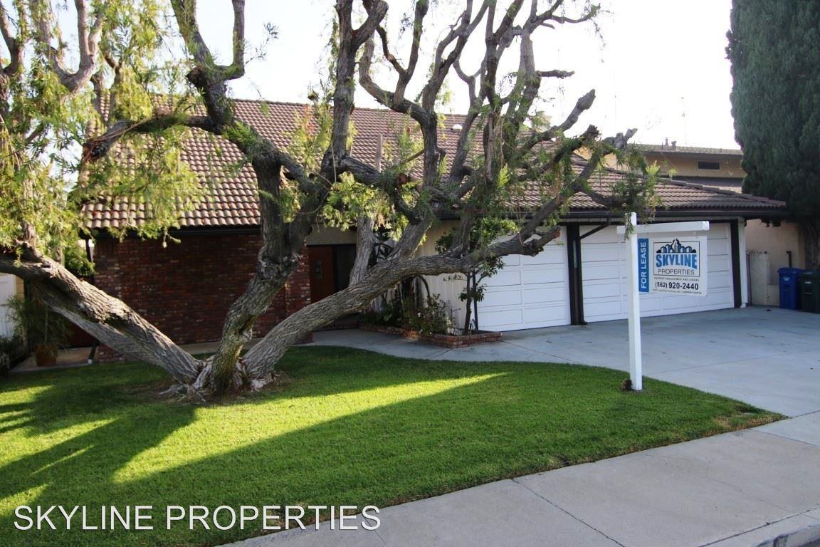 4571 Amberwood Ave - Photo 3 of 38