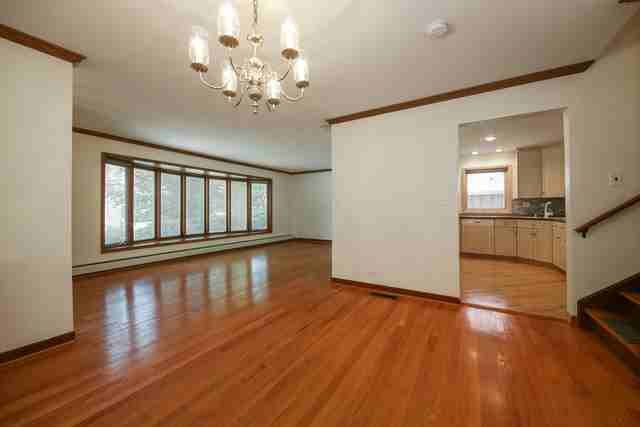 3900 Howard - Photo 3 of 11