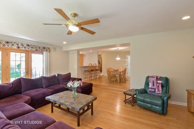 1725 Clavinia Ave - Photo 2 of 15