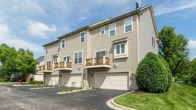 17 Melrose Ct - Photo 2 of 22