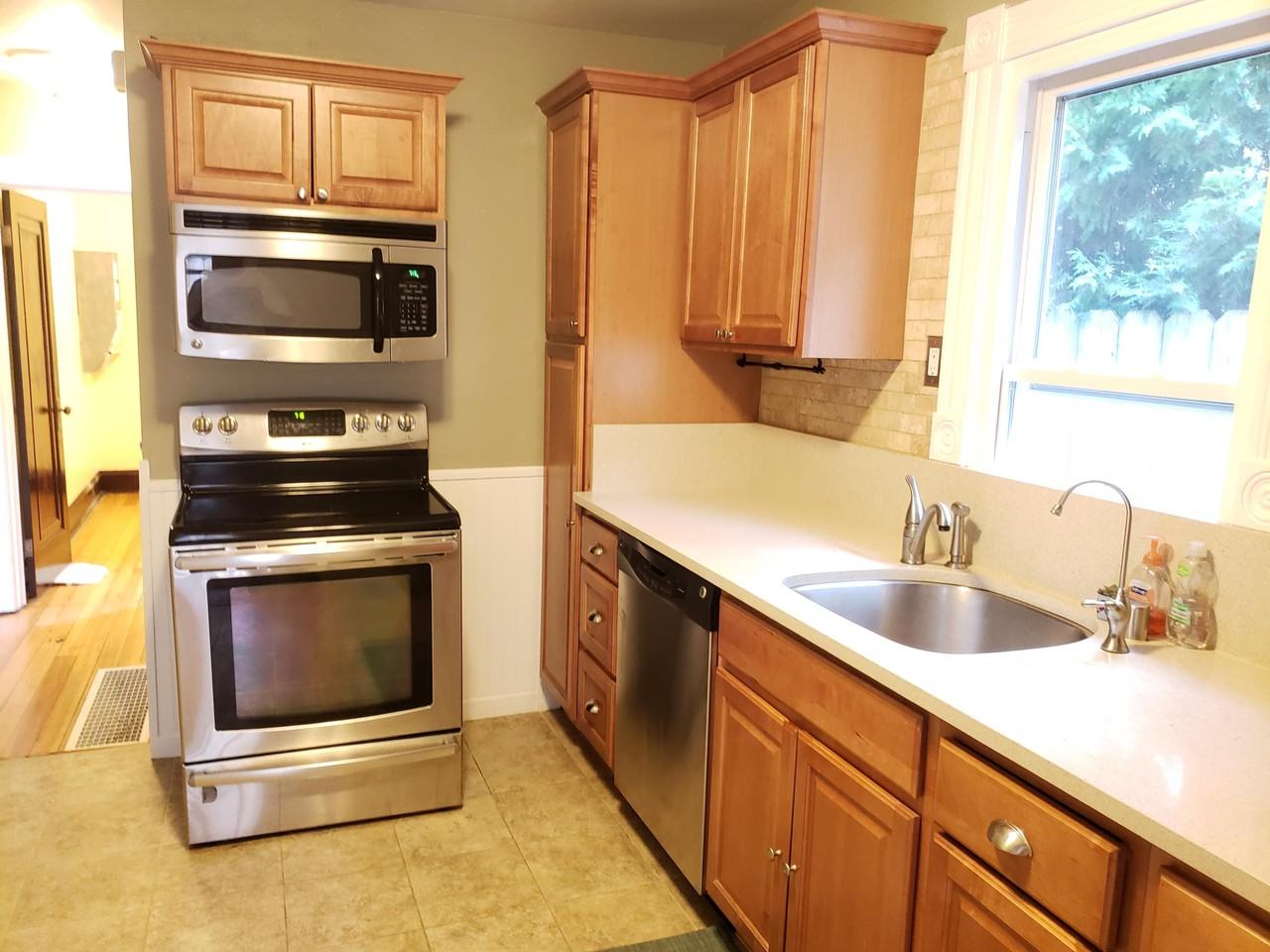 4906 N Hollywood Ave - Photo 3 of 16