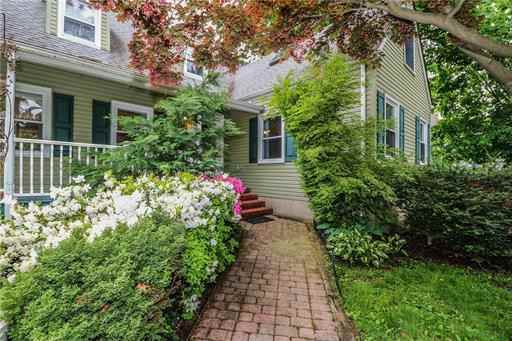 277 Grove Ave - Photo 3 of 21