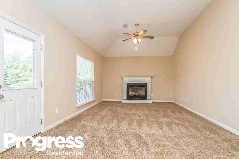 6996 Calderwood Dr - Photo 2 of 15