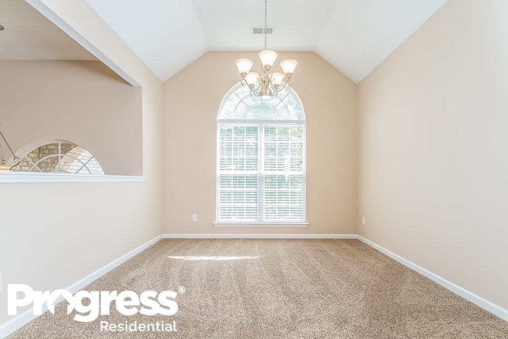 6996 Calderwood Dr - Photo 3 of 15