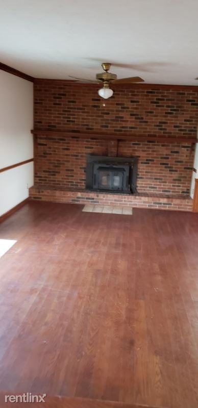 10 Poplar Ln - Photo 3 of 10