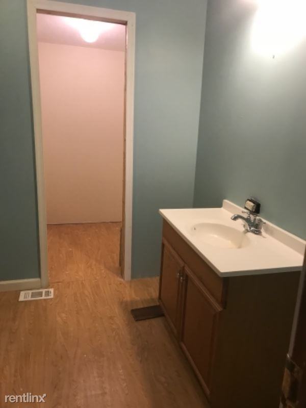 687 Plantation Rd - Photo 3 of 23