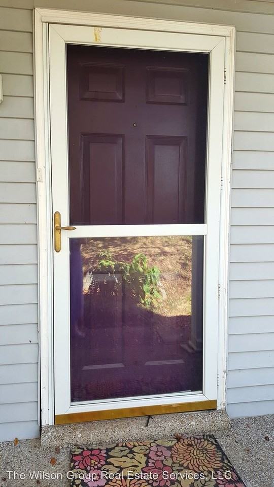 923 Patio Dr - Photo 3 of 18