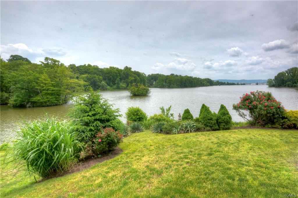 141 Westchester Ave - Photo 3 of 21