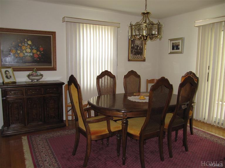 167 Beech St - Photo 3 of 10