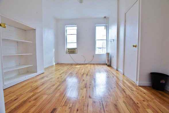 256 Stagg Street #qq