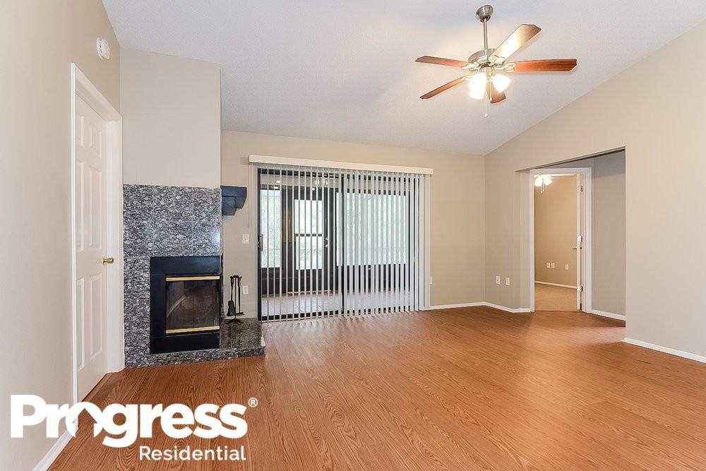 8110 Hathaway Dr - Photo 2 of 15