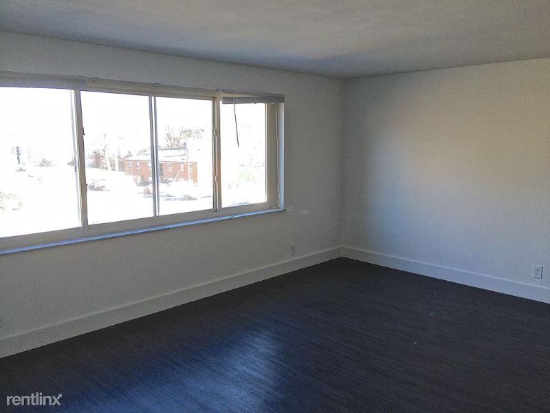 715 Lepere - Photo 3 of 10