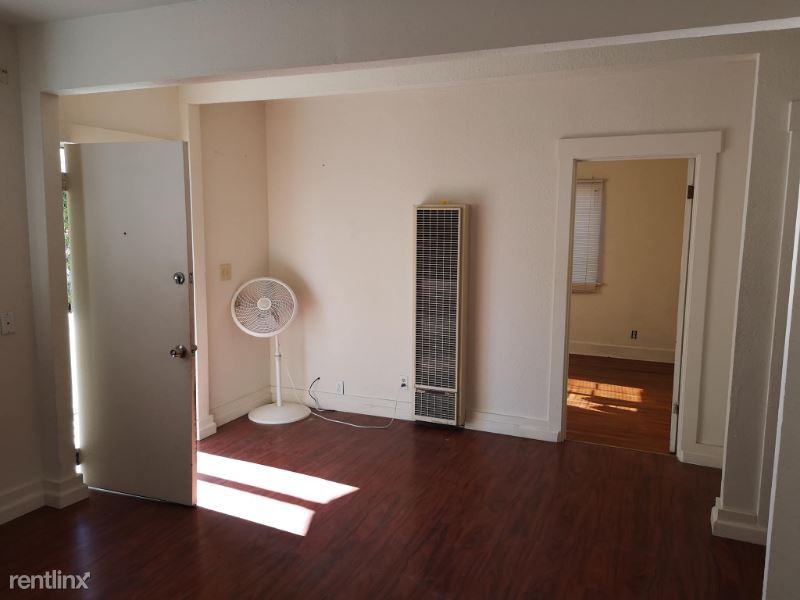 355 Martha St - Photo 2 of 7