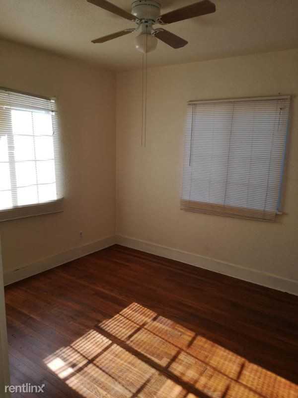 355 Martha St - Photo 3 of 7