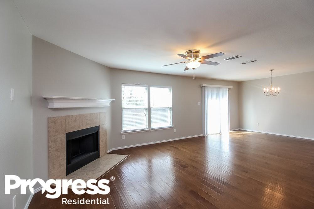 1454 Waldrop Dr - Photo 2 of 15