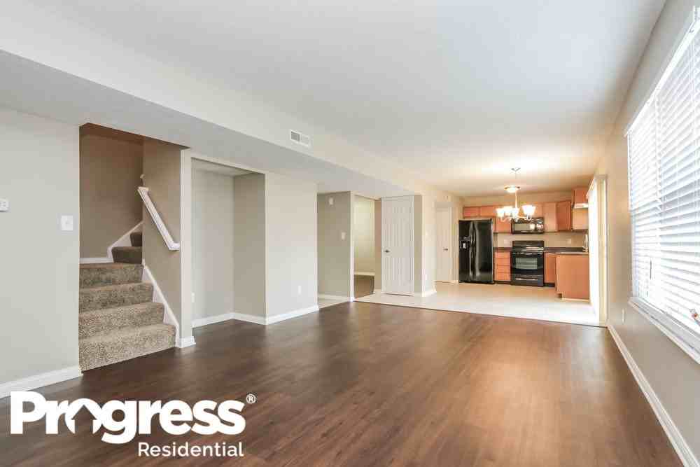 934 Rentham Ln - Photo 3 of 15