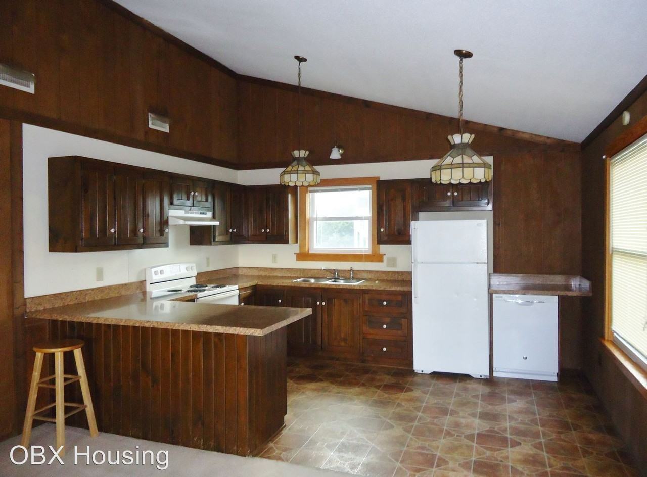 4512 Lindbergh Ave - Photo 3 of 6