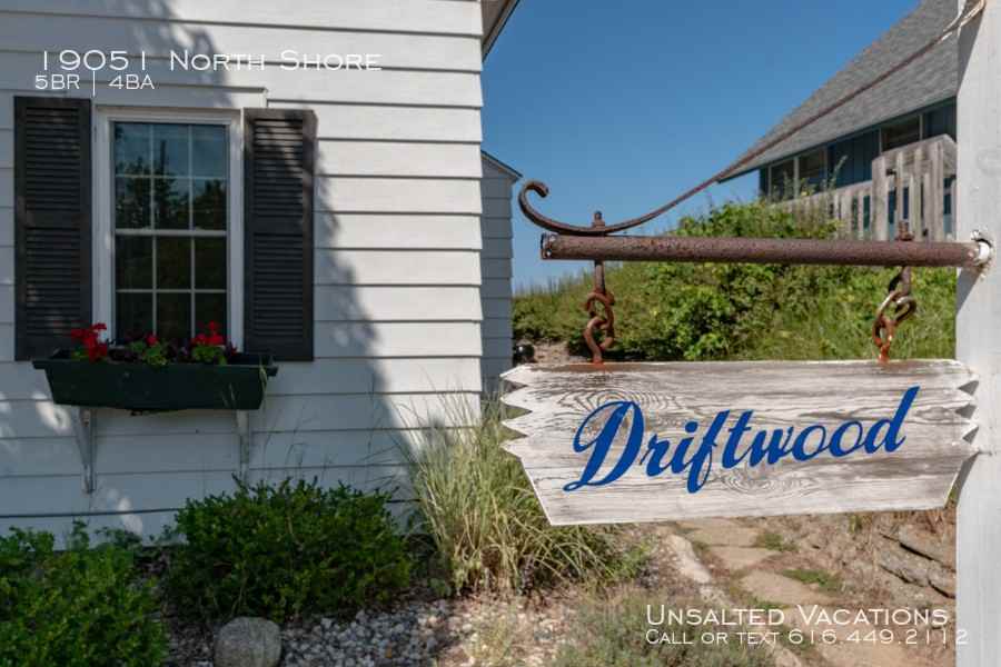 19051 N Shore Dr - Photo 2 of 48