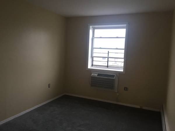 624 Crescent Street #3FL - Photo 3 of 6