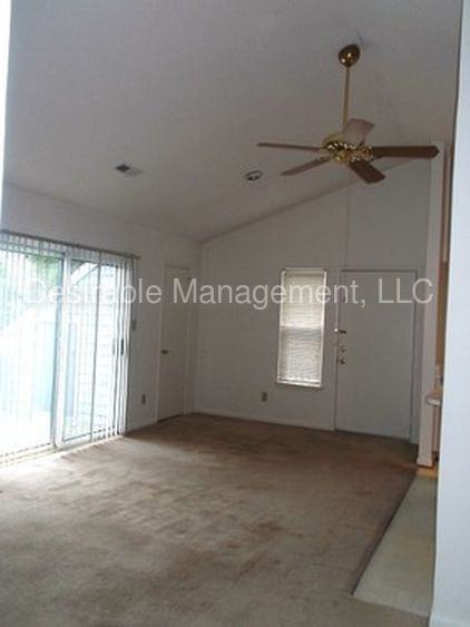 6 Ridgewood Pkwy - Photo 2 of 11