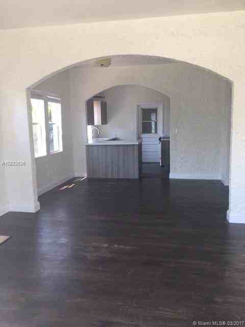 109 Northwest 48th Street - Photo 3 of 5