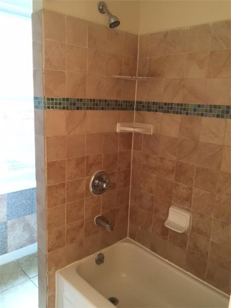 947 Sargent Avenue - Photo 4 of 16