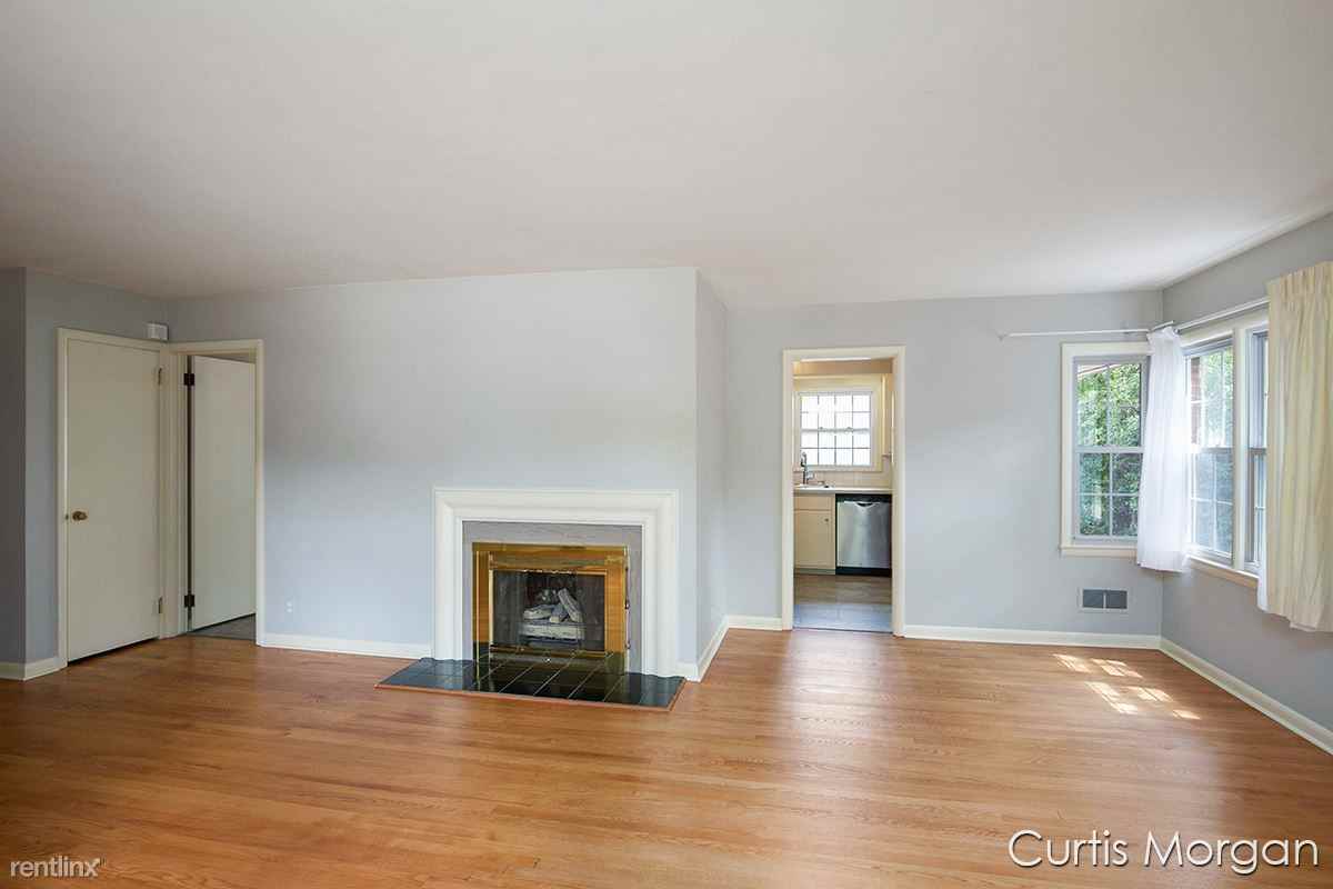 1520 Sherwood Ave SE - Photo 2 of 10