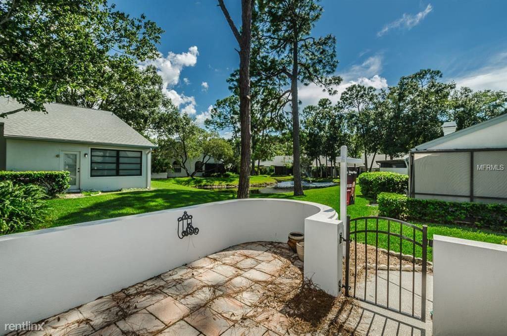 3870 Pheasant Ct - Photo 3 of 32