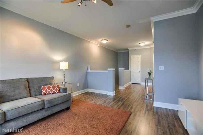 11250 Tomahawk Creek Pkwy - Photo 3 of 20
