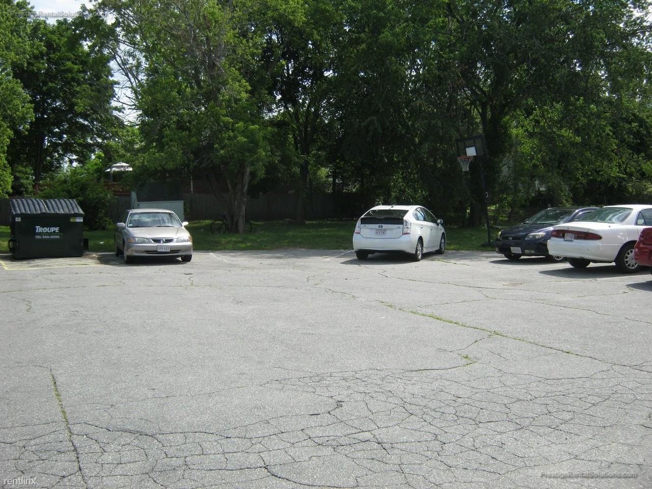 512 S Main St - Photo 2 of 7