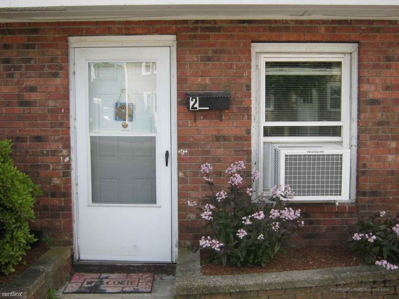 512 S Main St - Photo 3 of 7