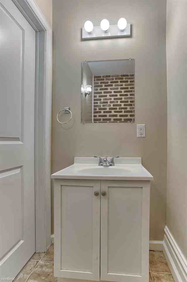 281 Clark St - Photo 3 of 10