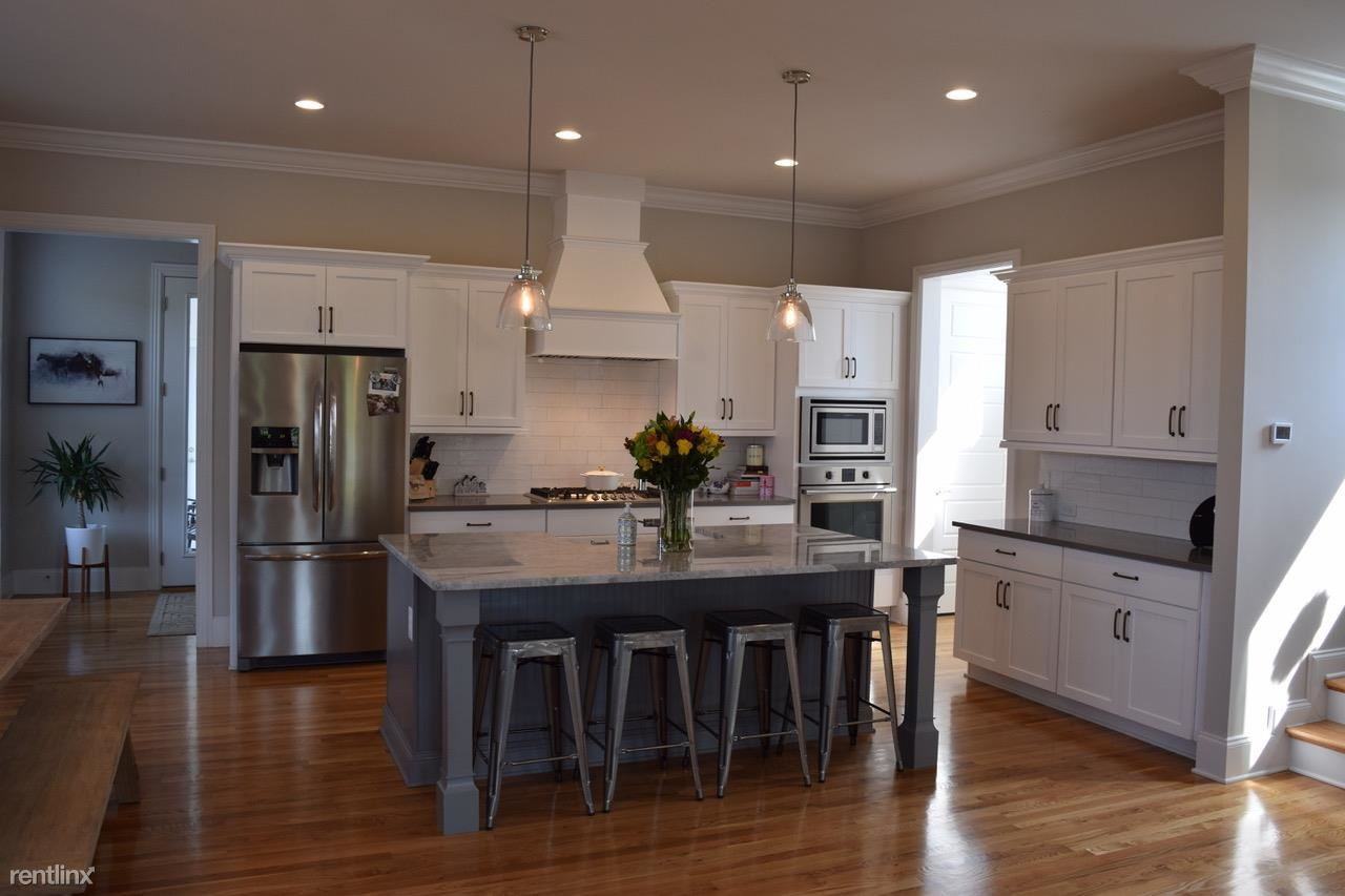 1060 Clifton Street - Photo 2 of 8