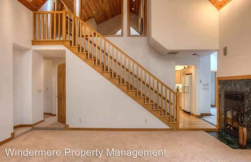 6427 SW Airport Ave - Photo 3 of 25