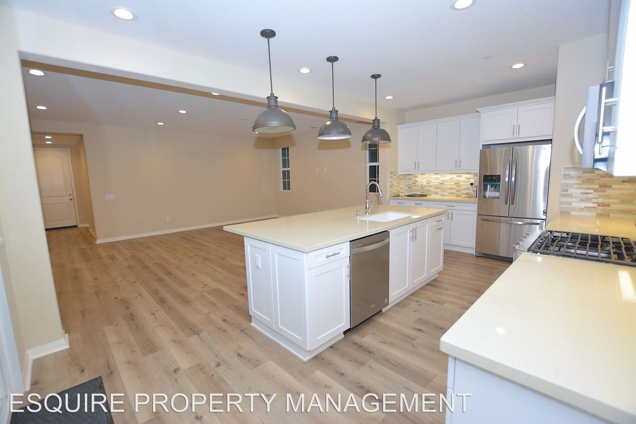 2725 Navajo Street - Photo 3 of 25