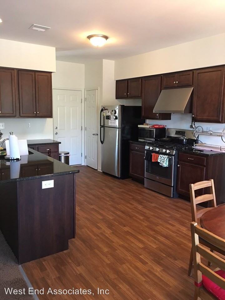 2154 Eagles Landing Dr - Photo 2 of 15