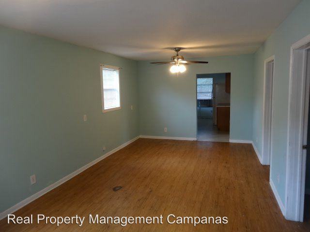 4407 Buena Vista St - Photo 3 of 21