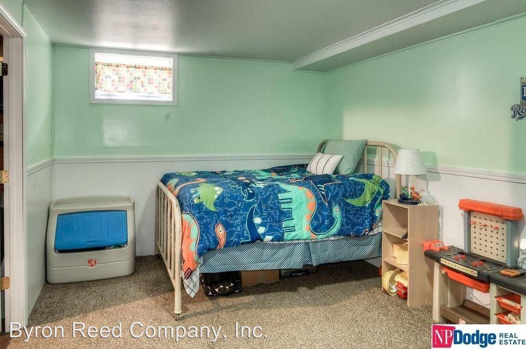 3525 S 78th St - Photo 2 of 15