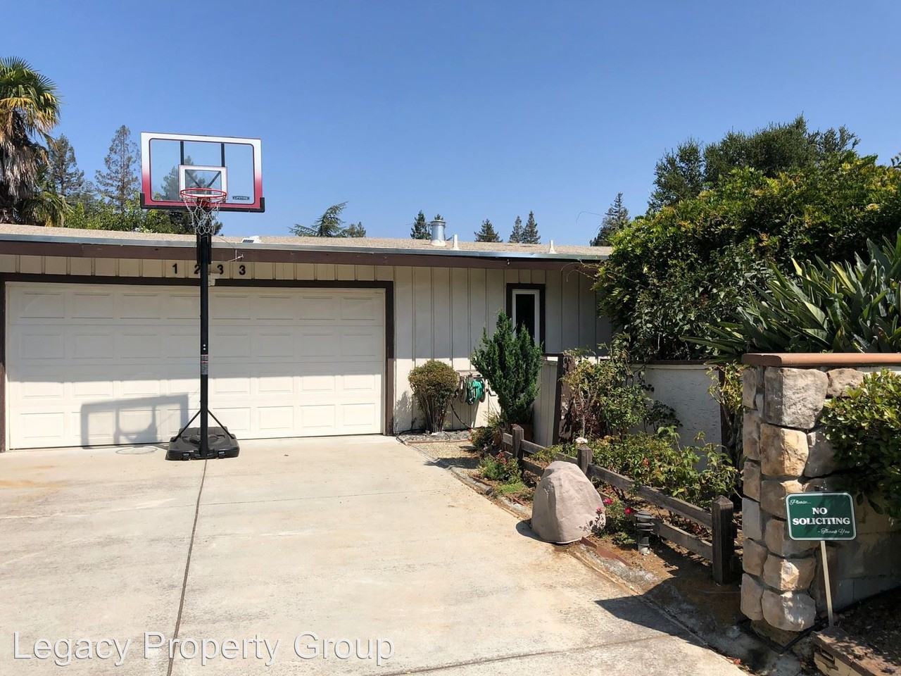 1233 Windimer Dr - Photo 3 of 27