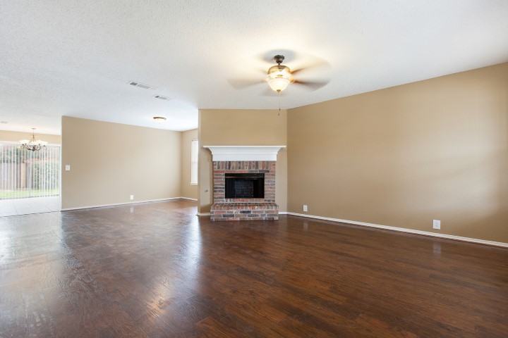 115 Walnut Dr - Photo 2 of 16