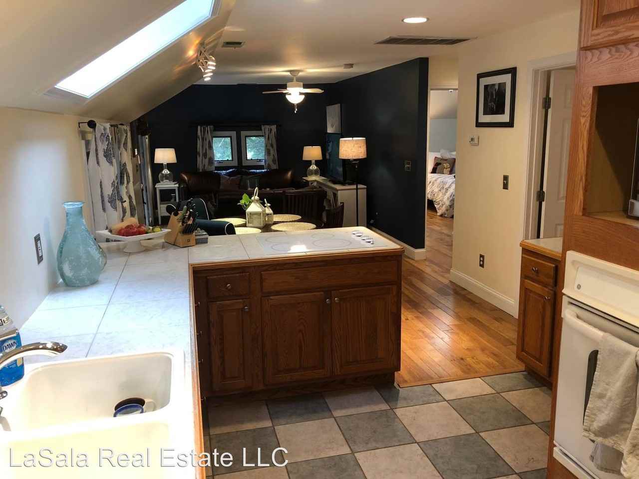 14 John Steele Rd - Photo 3 of 30