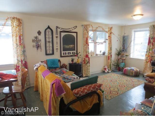 701 5th Ave N - Photo 3 of 7