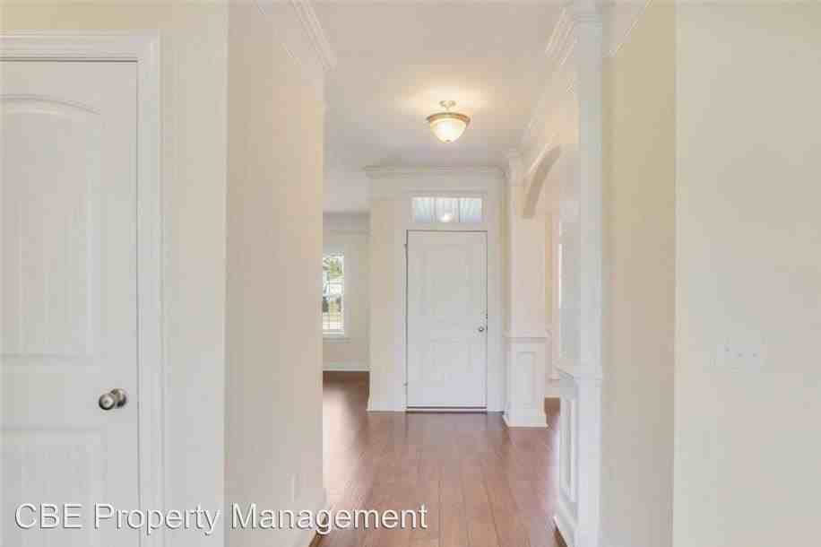 146 Saddleclub Way - Photo 3 of 27