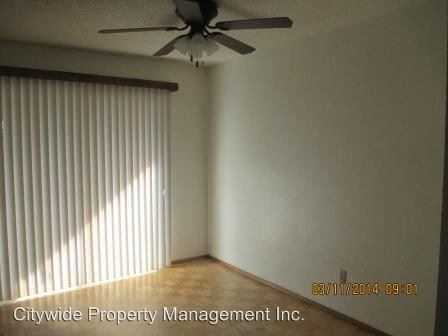 524 Frontier Dr - Photo 3 of 9