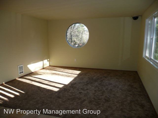 5013 175th St NW - Photo 2 of 5